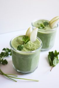smoothie-pera-y-hierbas-smoothie-verde
